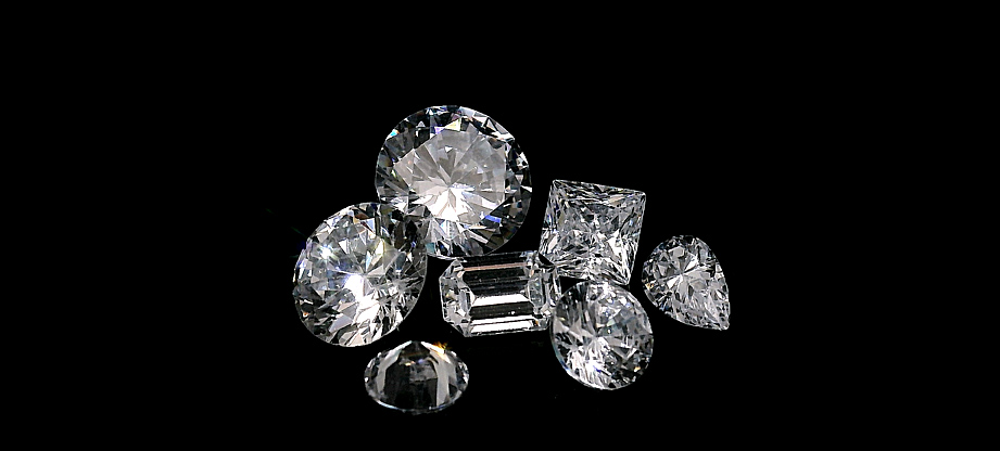 Natural vs Lab-Created Diamonds - A Discussion